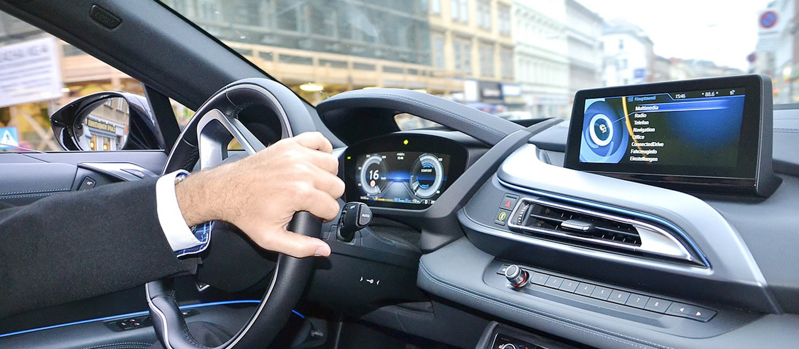 专注于生产与制造高质量的汽车模具